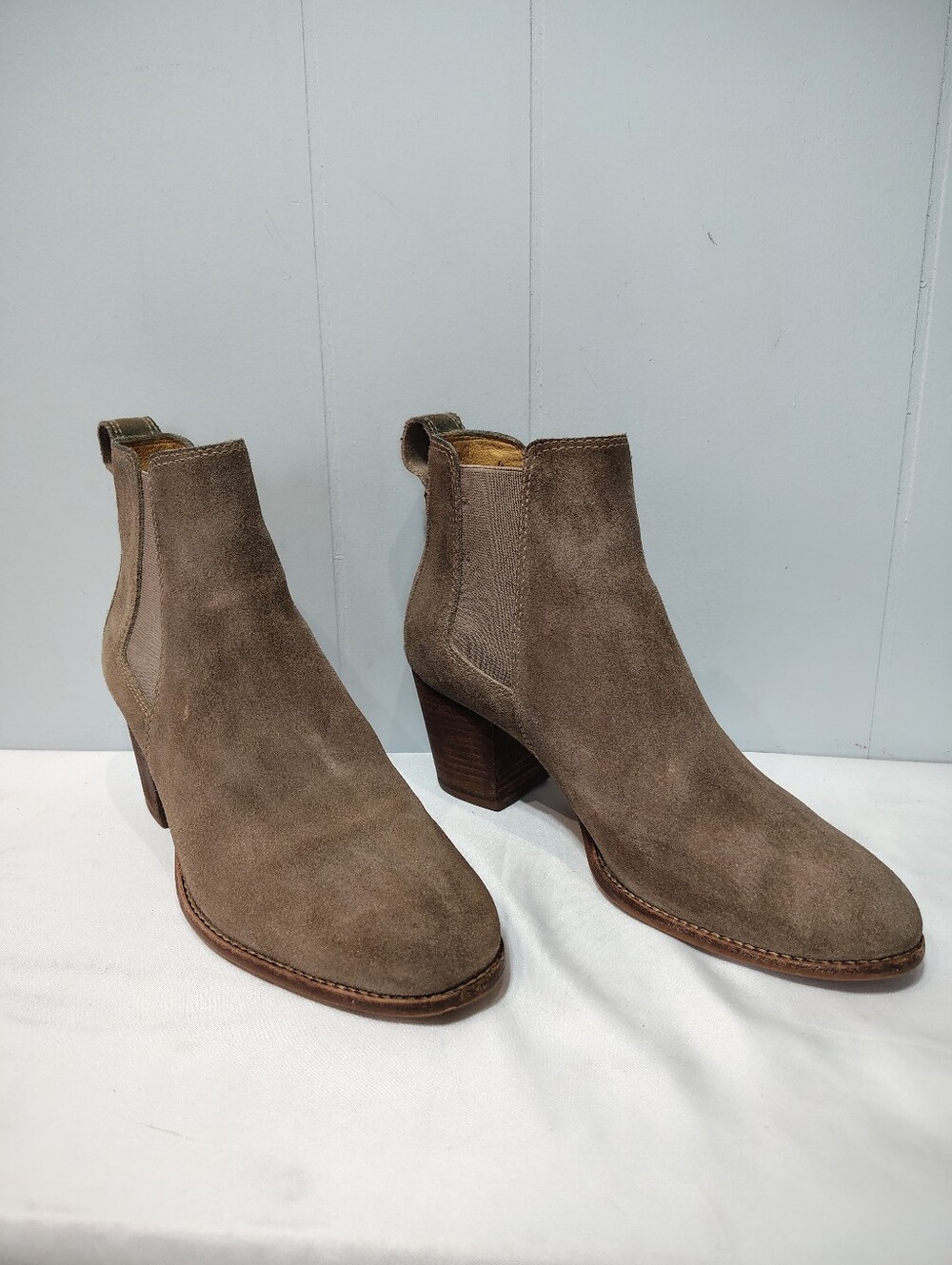 Madewell The Regan Suede Chelsea Boots Taupe 7.5